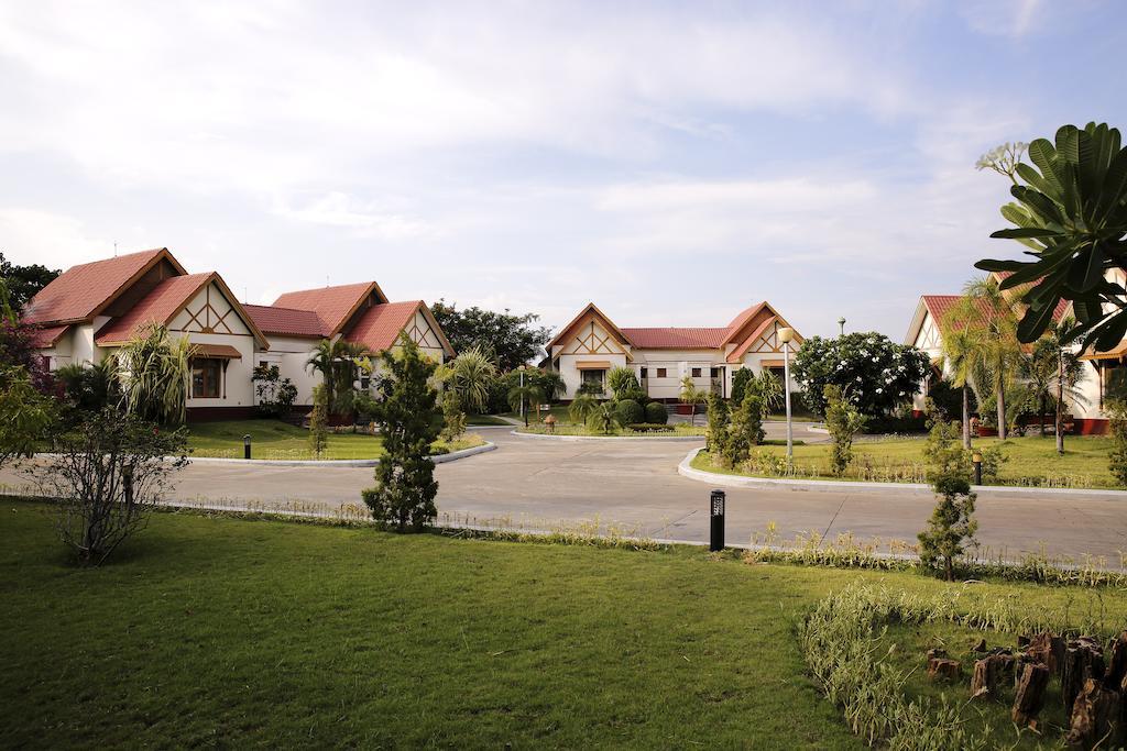 Myat Taw Win Hotel Naypyidaw Номер фото