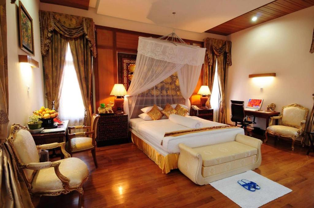 Myat Taw Win Hotel Naypyidaw Экстерьер фото