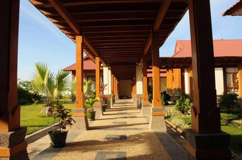 Myat Taw Win Hotel Naypyidaw Экстерьер фото
