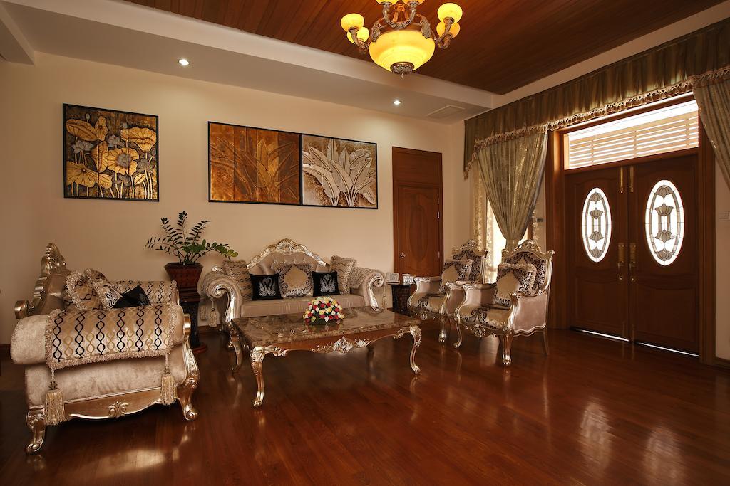 Myat Taw Win Hotel Naypyidaw Номер фото
