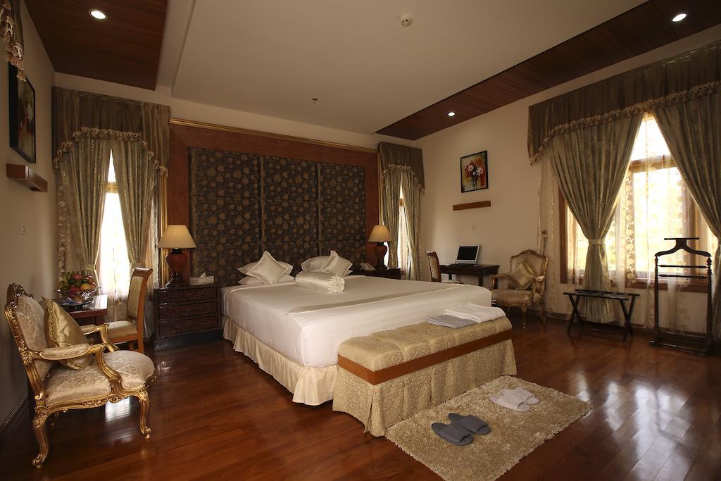 Myat Taw Win Hotel Naypyidaw Экстерьер фото
