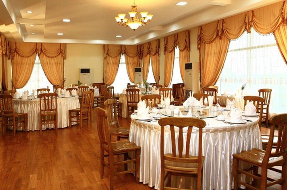 Myat Taw Win Hotel Naypyidaw Экстерьер фото